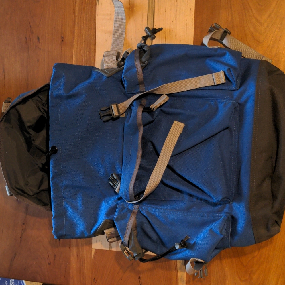 L.L. Bean Continental Small Rucksack, light cobalt